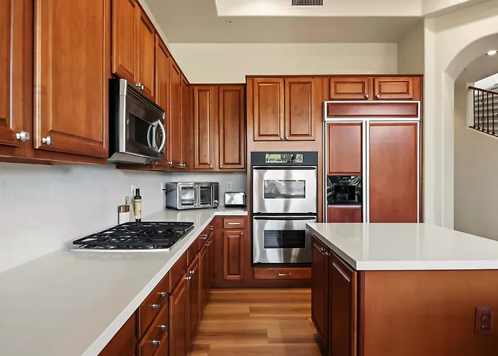 Dom wakacyjny White Feather 3br Retreat Pool & View Scottsdale