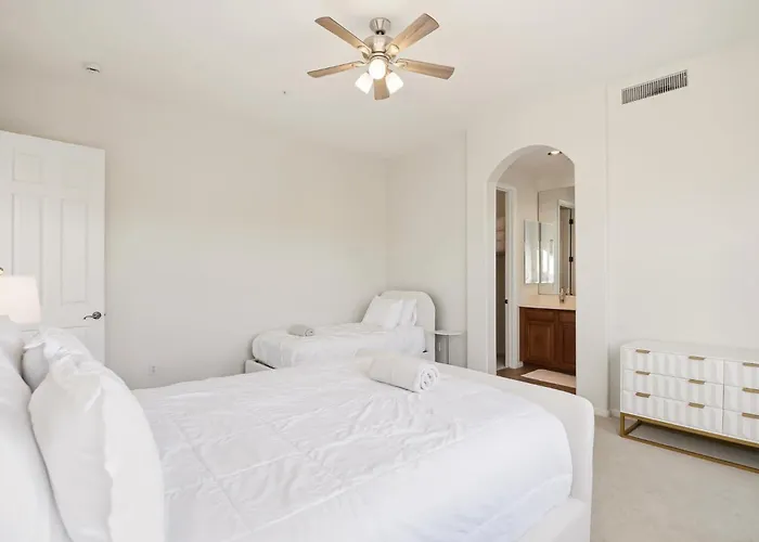 White Feather 3br Retreat Pool & View Dom wakacyjny