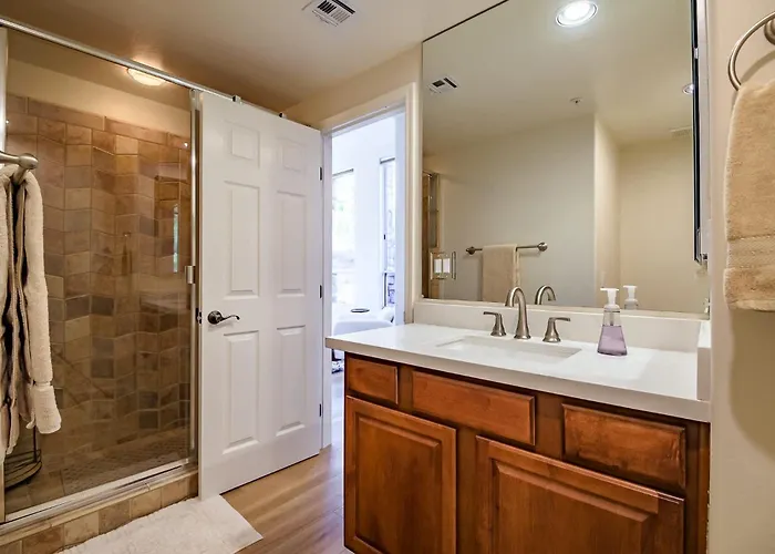 White Feather 3br Retreat Pool & View Dom wakacyjny *
