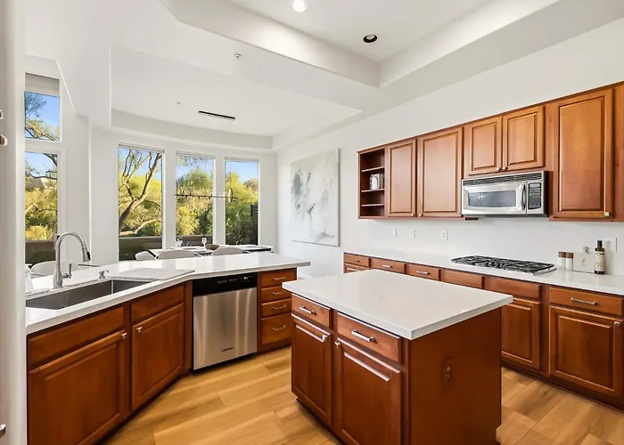 White Feather 3br Retreat Pool & View