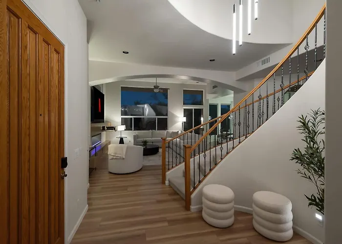 White Feather 3br Retreat Pool & View Dom wakacyjny *