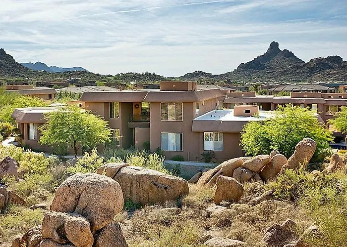 Dom wakacyjny White Feather 3br Retreat Pool & View Scottsdale
